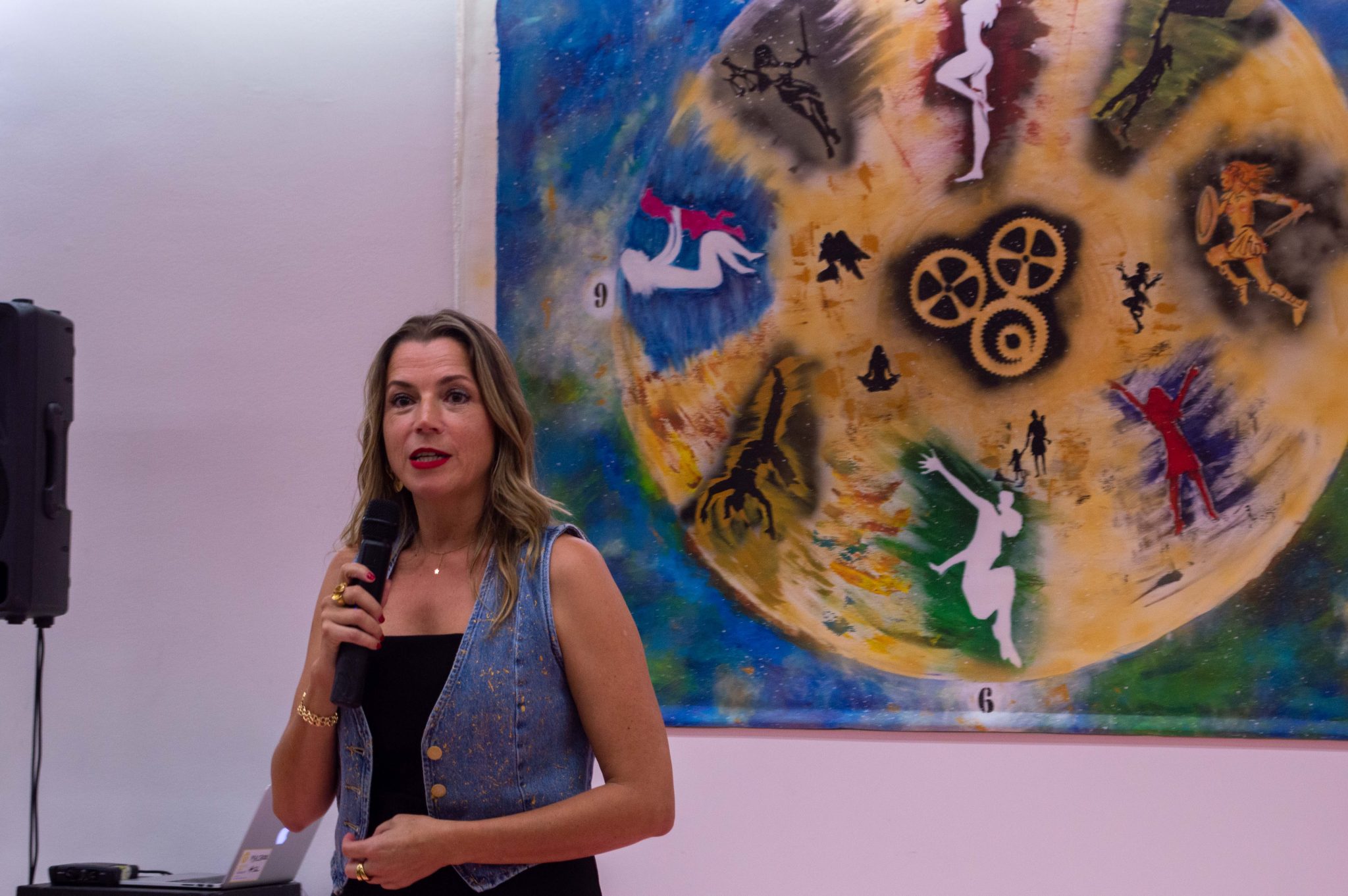 Exposição de Arte e Poesia de Eduarda Azevedo: Uma Viagem às Escolhas e Inspirações da Artista